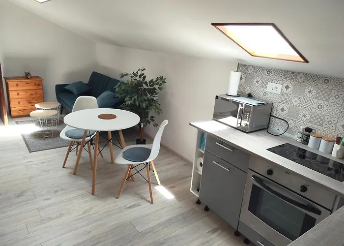 Apartments Anica With Parking